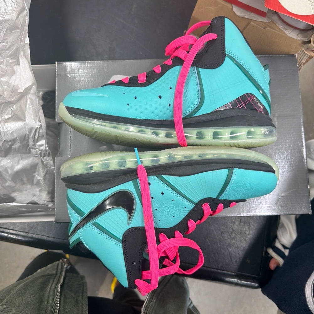 LeBron 8 “south beach” 7M/Y and 8.5 W Nike Turquoise and Hot Pink Men’s Sneakers - Picture 3 of 5
